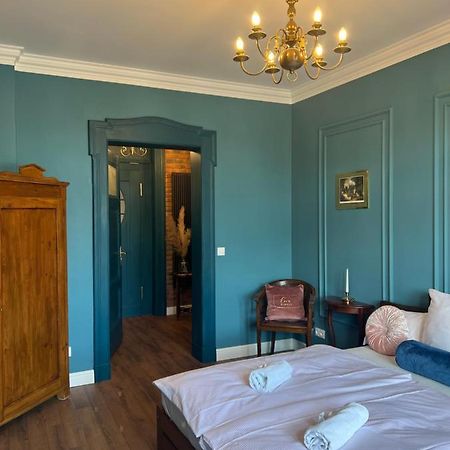 Apartament Baron ***** Jelenia Gora Bagian luar foto